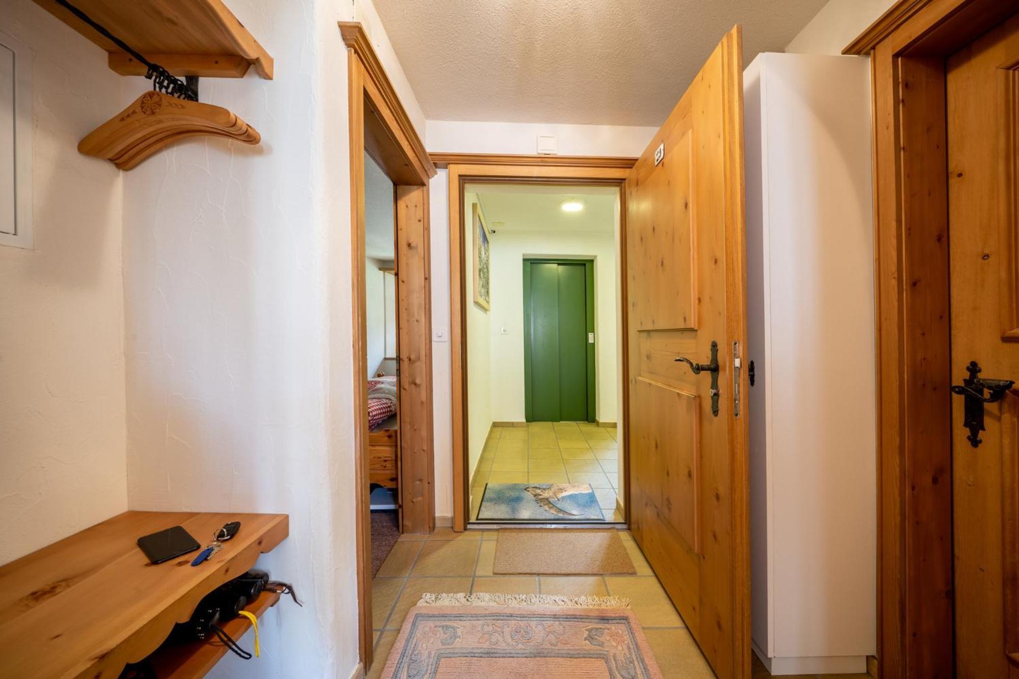 Chasa Plazza Gronda Apartment Lavin Bagian luar foto