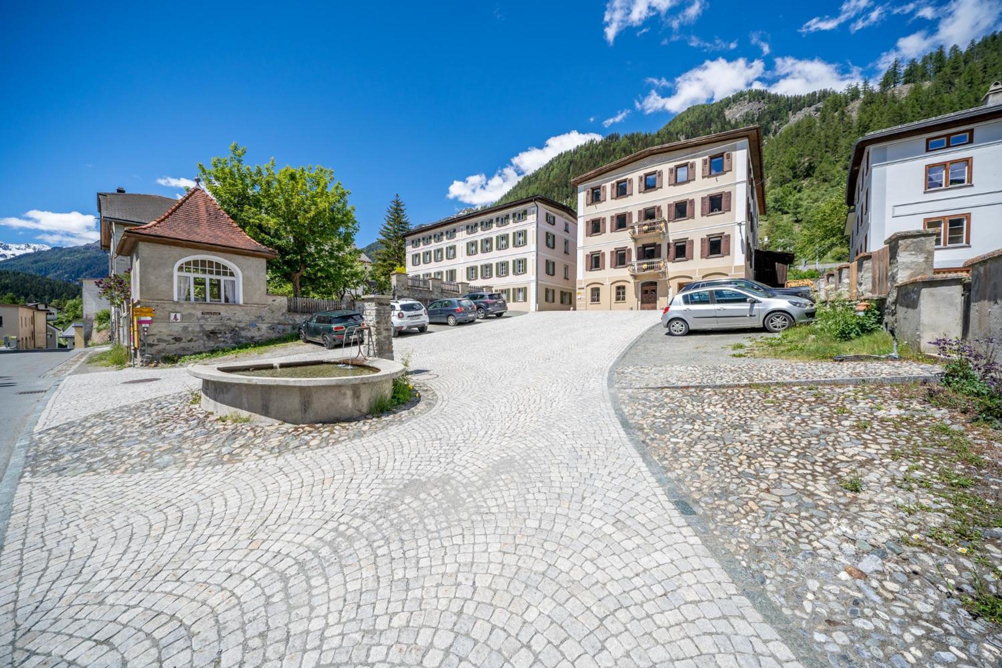 Chasa Plazza Gronda Apartment Lavin Bagian luar foto
