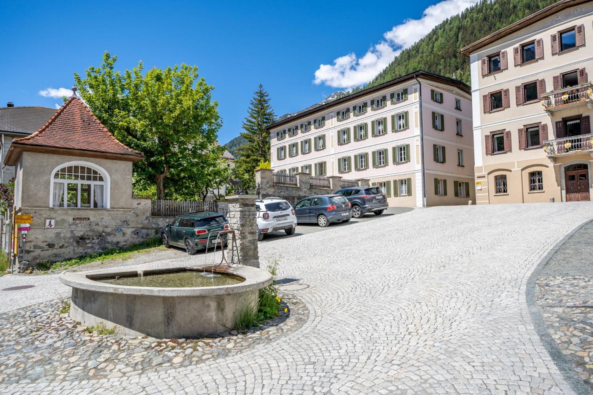 Chasa Plazza Gronda Apartment Lavin Bagian luar foto