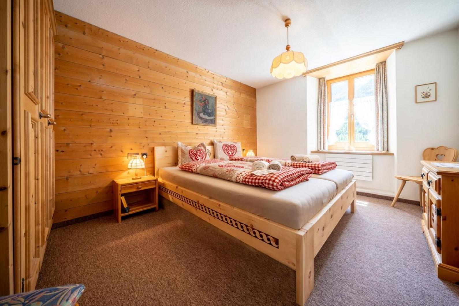 Chasa Plazza Gronda Apartment Lavin Bagian luar foto